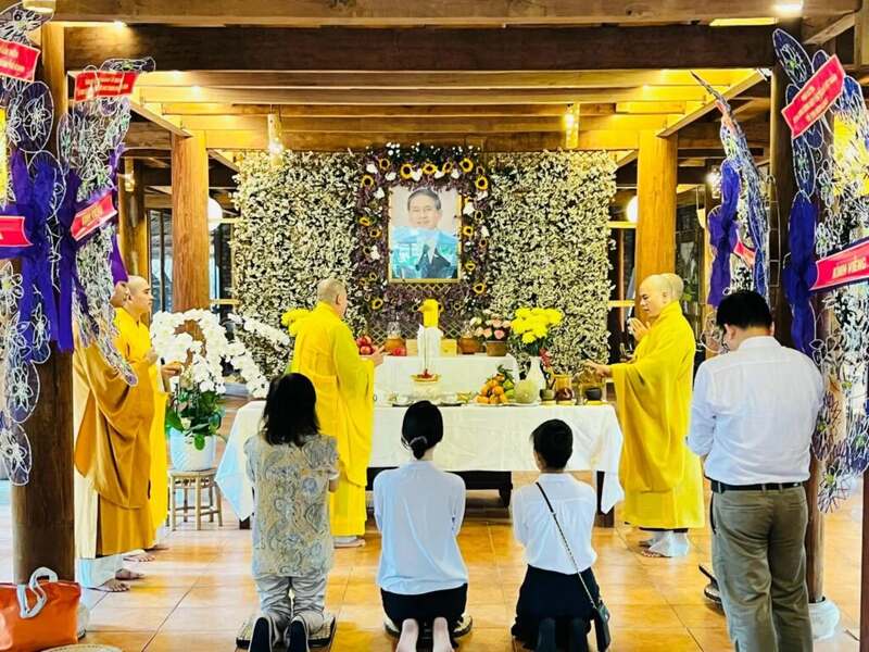 Cúng thất là gì? – Nghi lễ 49 ngày giúp tiễn đưa người đã khuất về cõi vĩnh hằng