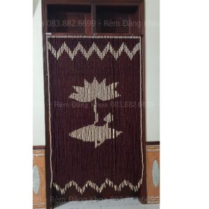 Rèm hạt gỗ cây sen – kết hợp hài hòa giữa vẻ đẹp thanh cao của hoa sen và phong thủy truyền thống, phù hợp cho mọi không gian thờ tại gia.