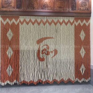 Rèm gỗ chữ Tâm thư pháp – Tô điểm không gian thờ cúng thêm trang nghiêm, thu hút năng lượng tích cực và tài lộc.