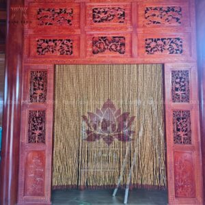 Rèm Pơmu phối hoa sen – tinh tế, đẹp, hợp phong thủy.