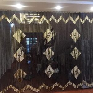 Rèm gỗ phòng thờ đẹp 9 trám – Tinh hoa từ gỗ tự nhiên kết hợp họa tiết phong thủy, tôn nghiêm và thu hút năng lượng tích cực cho phòng thờ.