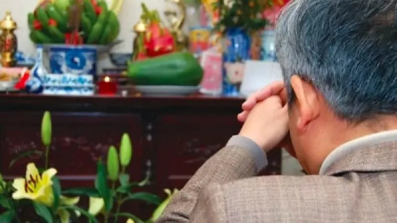 Bài văn khấn tạ bát hương 100 ngày về nhà mới – Nội dung chuẩn, cách đọc đúng giúp gia đạo an lành