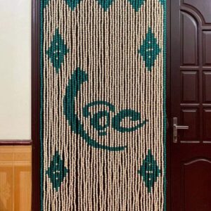 Rèm phong thủy chữ Lộc – biểu tượng tài lộc và thịnh vượng, mang lại vẻ đẹp trang nghiêm, phong thủy tốt cho không gian thờ cúng gia đình.